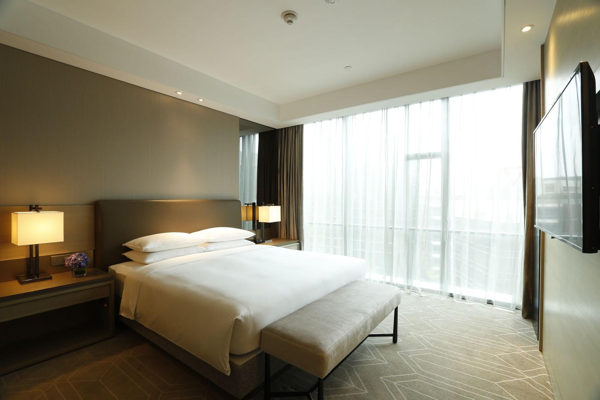 Hyatt Place Shanghai Hongqiao Cbd Hotel Exterior photo